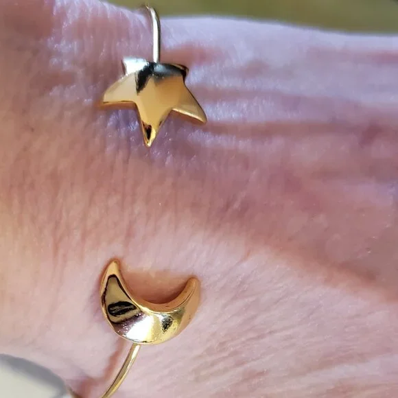 Moon and Star Bangle - Picture 6 of 6